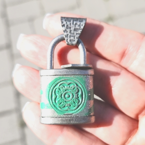 Anthropologie Antiqued Boho Faux Lock Pendant RARE - Picture 1 of 5